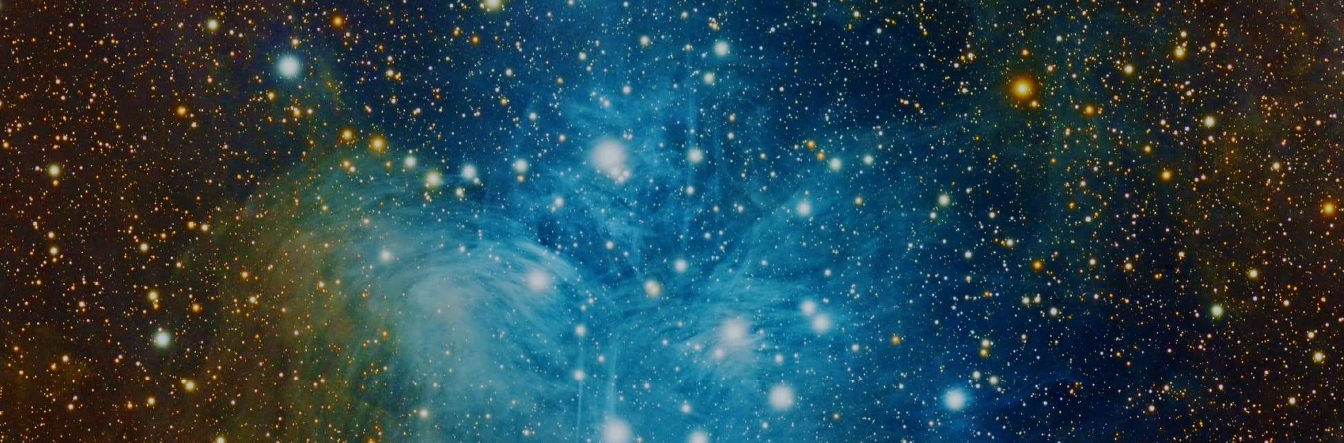 Ilustración. El fondo está compuesto por un cielo profundo lleno de estrellas y nebulosas en tonos dorados y azules que se mezclan formando un paisaje celeste brillante.