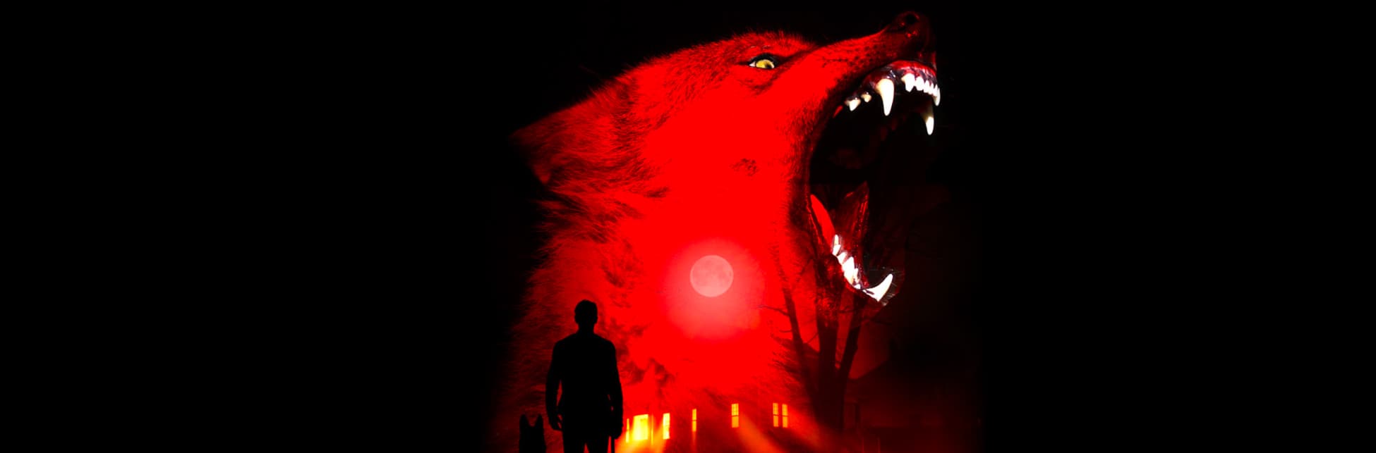 Ilustración. Sobre un fondo oscuro iluminado en rojo, aparece la imagen de un hombre de pie junto a un perro, mirando hacia un paisaje que incluye una luna llena y una casa. En el extremo derecho, la silueta de un lobo de gran tamaño muestra sus colmillos.